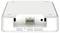 Un répéteur Wi-Fi blanc branché sur une prise murale, étiqueté « FRITZ! », avec un bouton « Connect » rouge et un petit voyant indicateur.