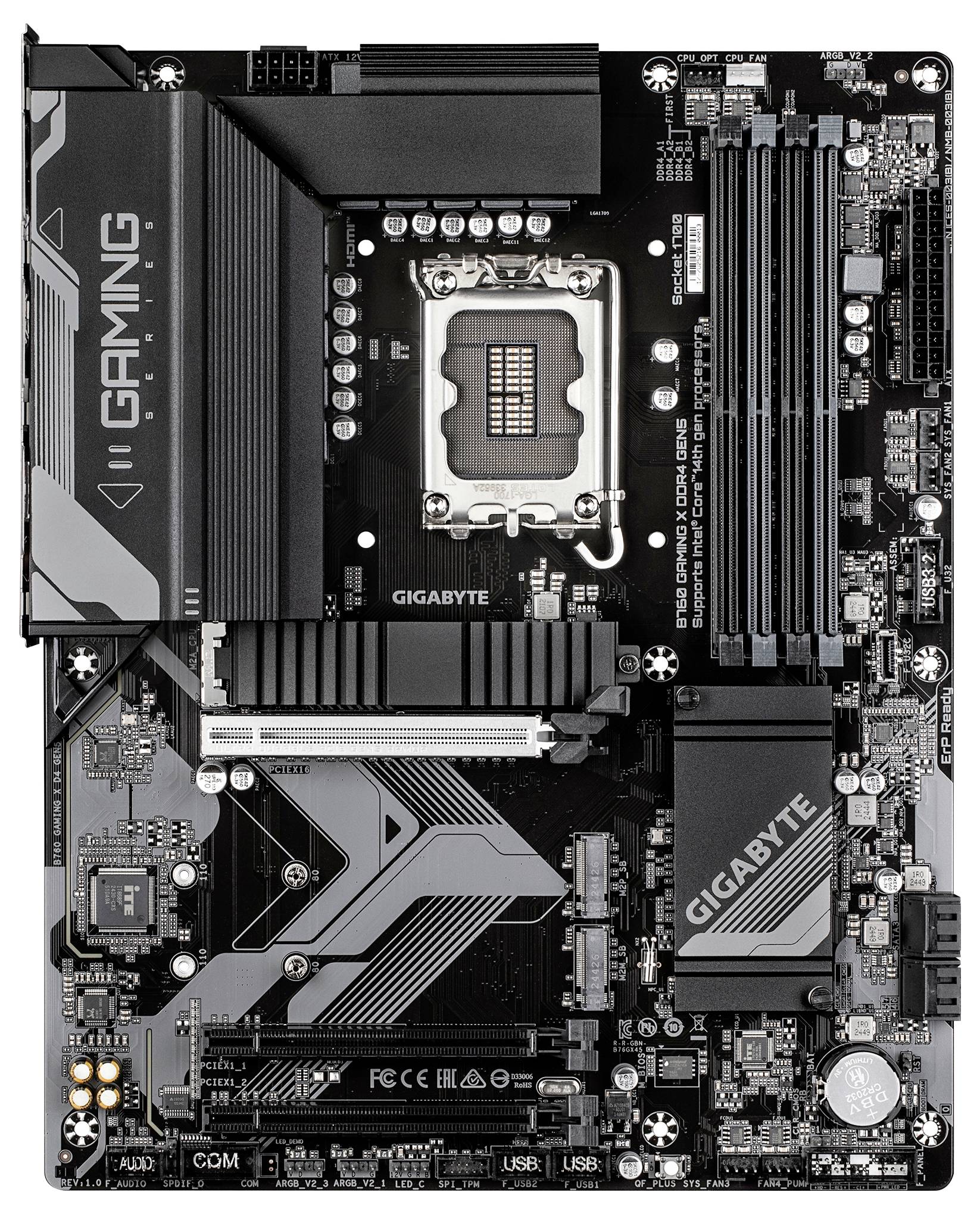 Vue de dessus d'une carte mère de jeu Gigabyte noire avec plusieurs emplacements pour la RAM, PCIe et des connecteurs. Comporte un marquage de marque bien en évidence.
