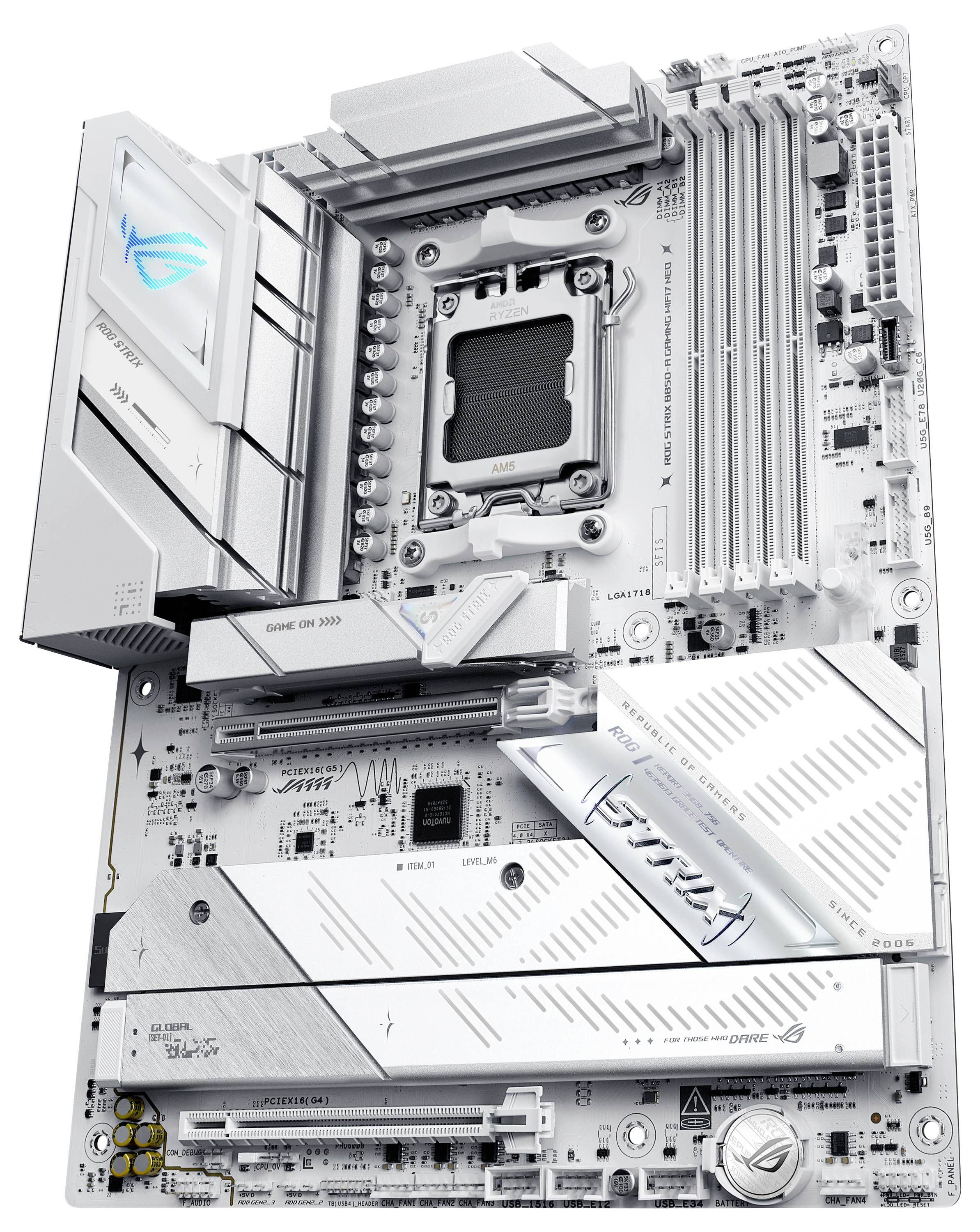 Une carte mère d'ordinateur blanche et argentée dotée de plusieurs emplacements et ports, présentant le logo ASUS ROG avec un éclairage LED bleu.