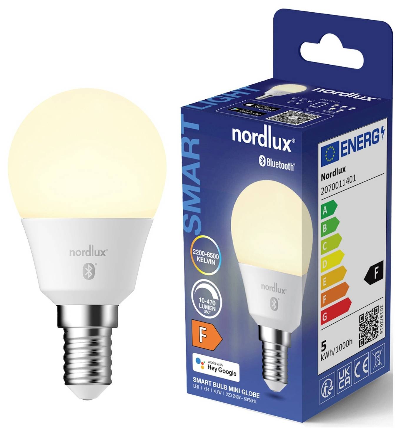 « Une ampoule LED intelligente Nordlux et son emballage, montrant la classe énergétique F, lumière ajustable du blanc chaud au blanc froid (2200-6500 K), Bluetooth, 5W, 10-470 lumens. »