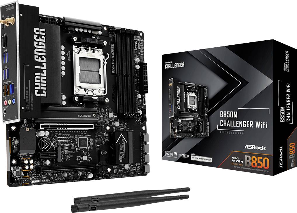Carte mère ASRock B850M Challenger WiFi avec boîte de vente au détail et deux antennes Wi‑Fi sur fond blanc.