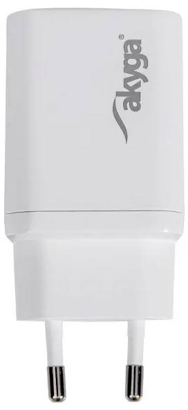 Un chargeur mural USB blanc Akyga avec deux broches de style européen et un logo sur la face, conçu pour charger des appareils électroniques.