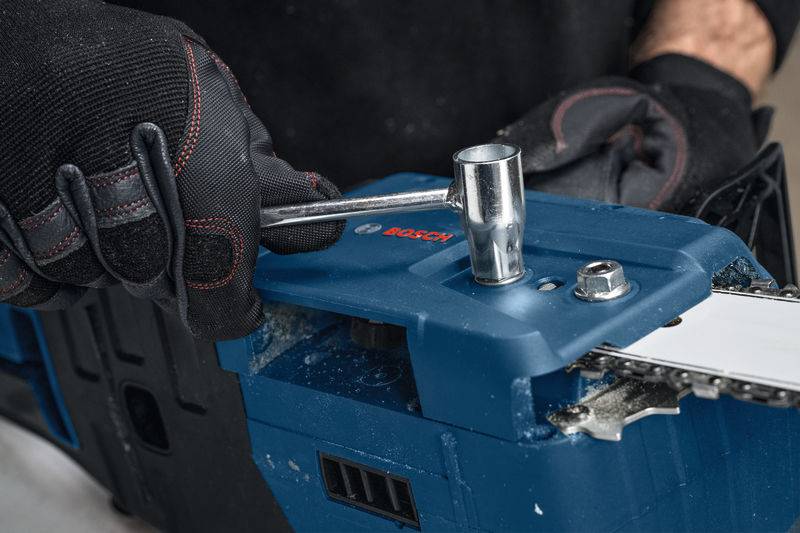 Bosch Professional sans fil Tronçonneuse sans fil avec batterie-10