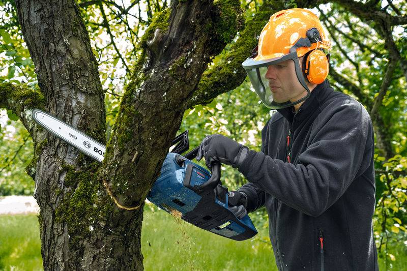 Bosch Professional sans fil Tronçonneuse sans fil avec batterie-13