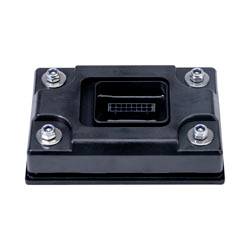 Un composant de dispositif électronique avec un boîtier en plastique noir rectangulaire, un port connecteur central et quatre vis métalliques aux coins.