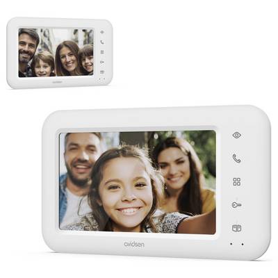 Un écran d'interphone vidéo affiche une famille souriante. L'appareil dispose de boutons pour les fonctions d'appel, de verrouillage et de caméra.