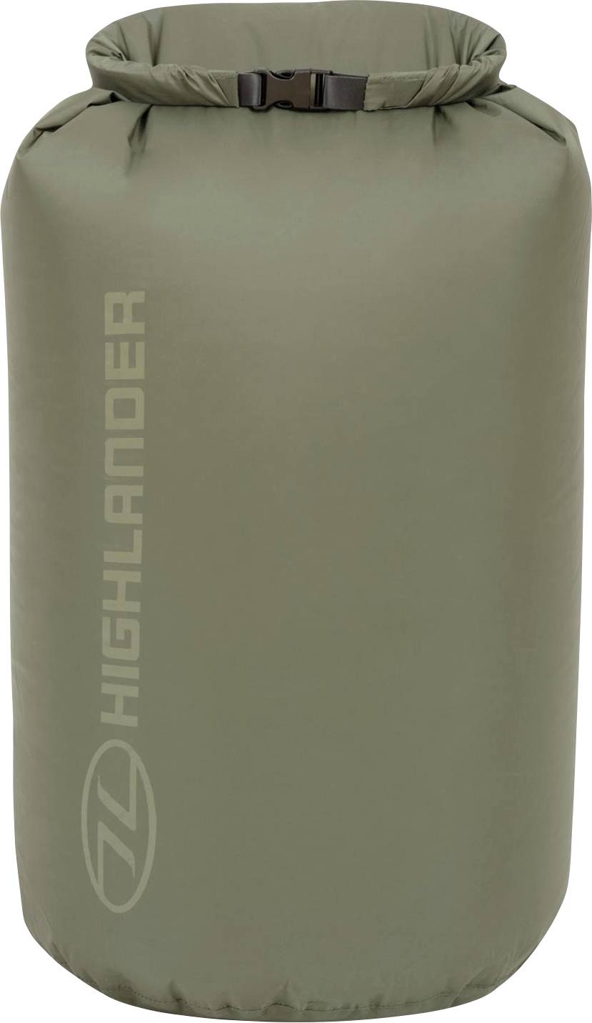 Sac étanche vert avec le nom de marque « Highlander » disposé verticalement sur le côté. Fermeture à enroulement sécurisée en haut.