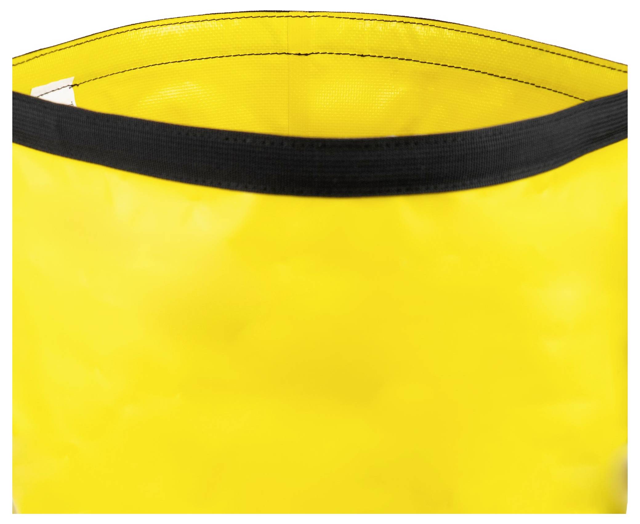 Un récipient cylindrique jaune vif avec un bord noir, probablement un seau ou un sac robuste, montré de dessus pour le stockage ou le transport.