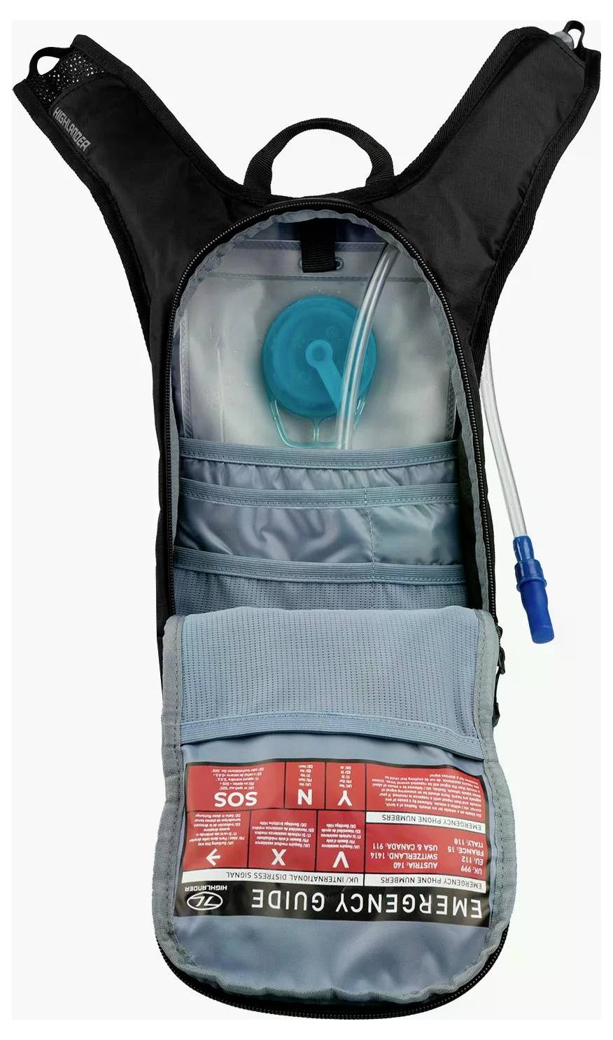 Un sac à dos noir avec un réservoir d'eau transparent et un tube de boisson à l'intérieur. Une étiquette « Guide d'urgence » est visible dans la poche avant.