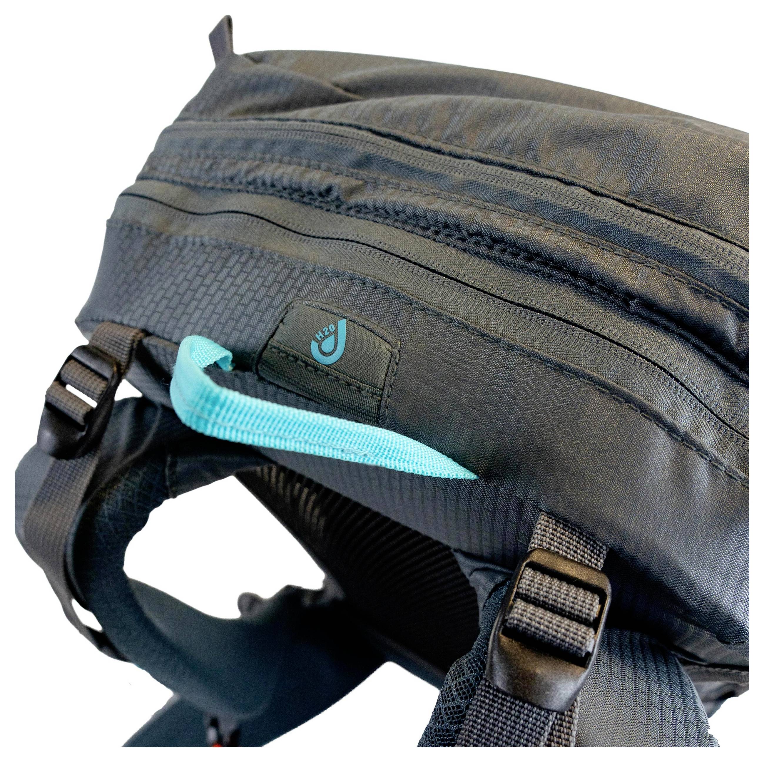 L'étiquette à l'intérieur d'un sac de couchage Highlander Forces indique « Nite+Shield 50 », température de confort « 17°C » et limite « 14°C ».