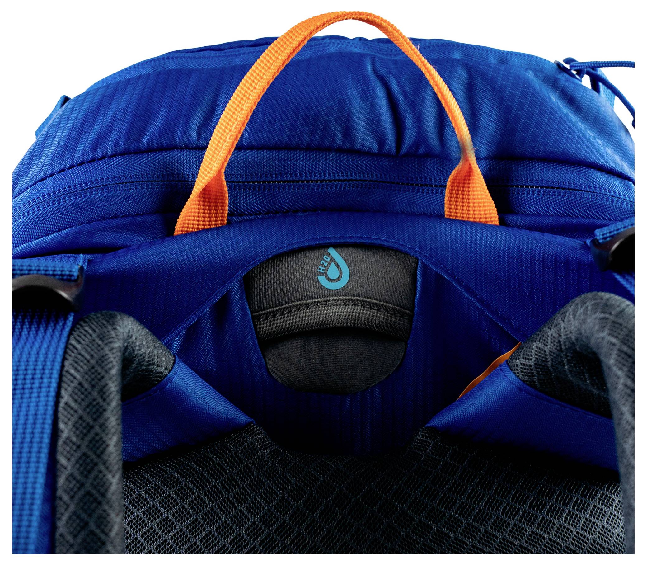Sac à dos bleu avec des poignées orange et un panneau arrière rembourré, arborant un logo goutte d'eau.