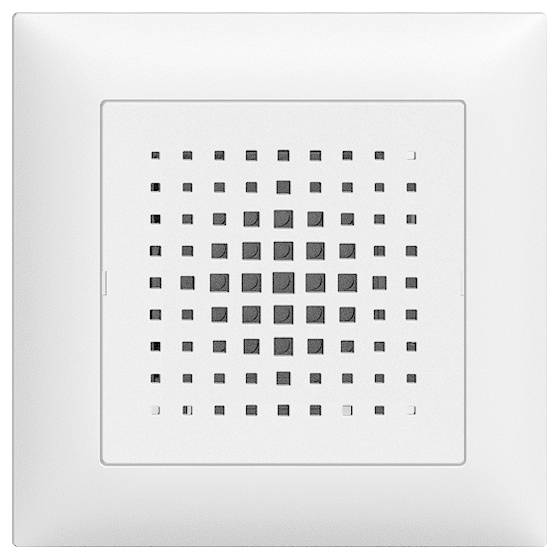 Un haut-parleur blanc carré monté au mur avec une grille de petits trous perforés au centre pour la sortie du son.