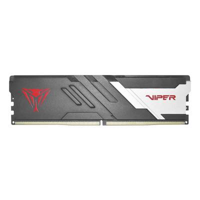Un module RAM Viper noir et blanc avec un logo Viper rouge et du texte, présentant un design angulaire moderne.
