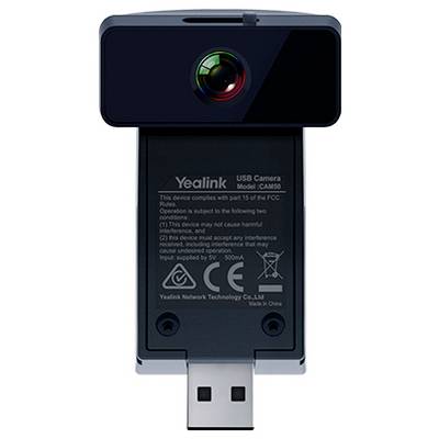 Une caméra USB Yealink, modèle UVC30, est présentée avec une étiquette affichant les détails de conformité FCC et les informations du fabricant.