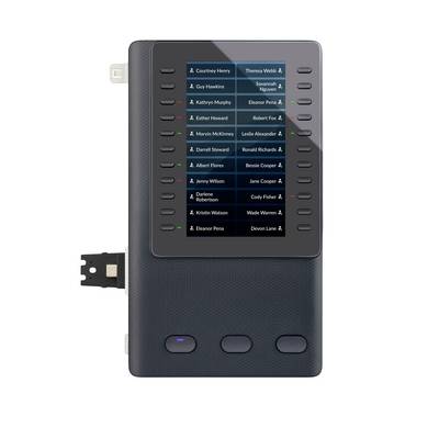 Appareil de communication à écran tactile portable affichant une liste de contacts avec des boutons latéraux et des commandes inférieures, monté dans un boîtier noir robuste.