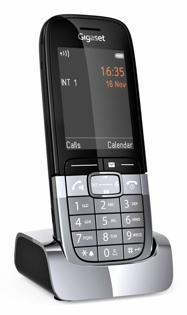 Un téléphone sans fil Gigaset sur un socle de charge, affichant l'écran d'accueil avec l'heure 16:35, la date 16 nov, et des touches programmables pour Appels et Calendrier.