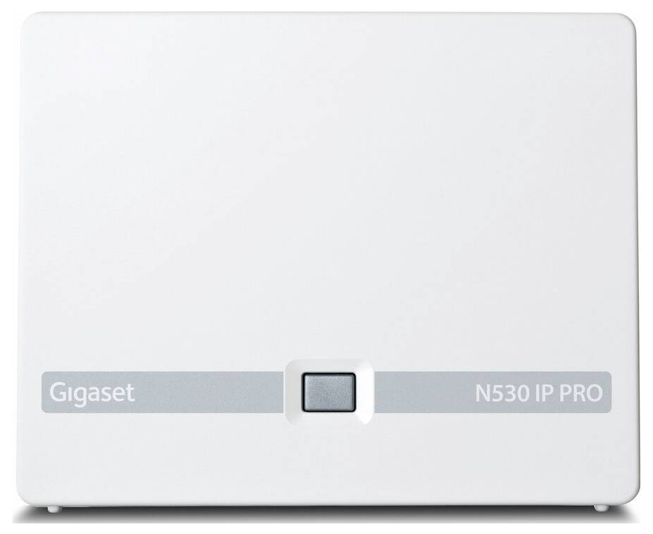 Vue arrière d'un appareil Gigaset N530 IP PRO montrant l'alimentation, le LAN, le PoE, les codes QR, les fentes de montage mural et les étiquettes de modèle.
