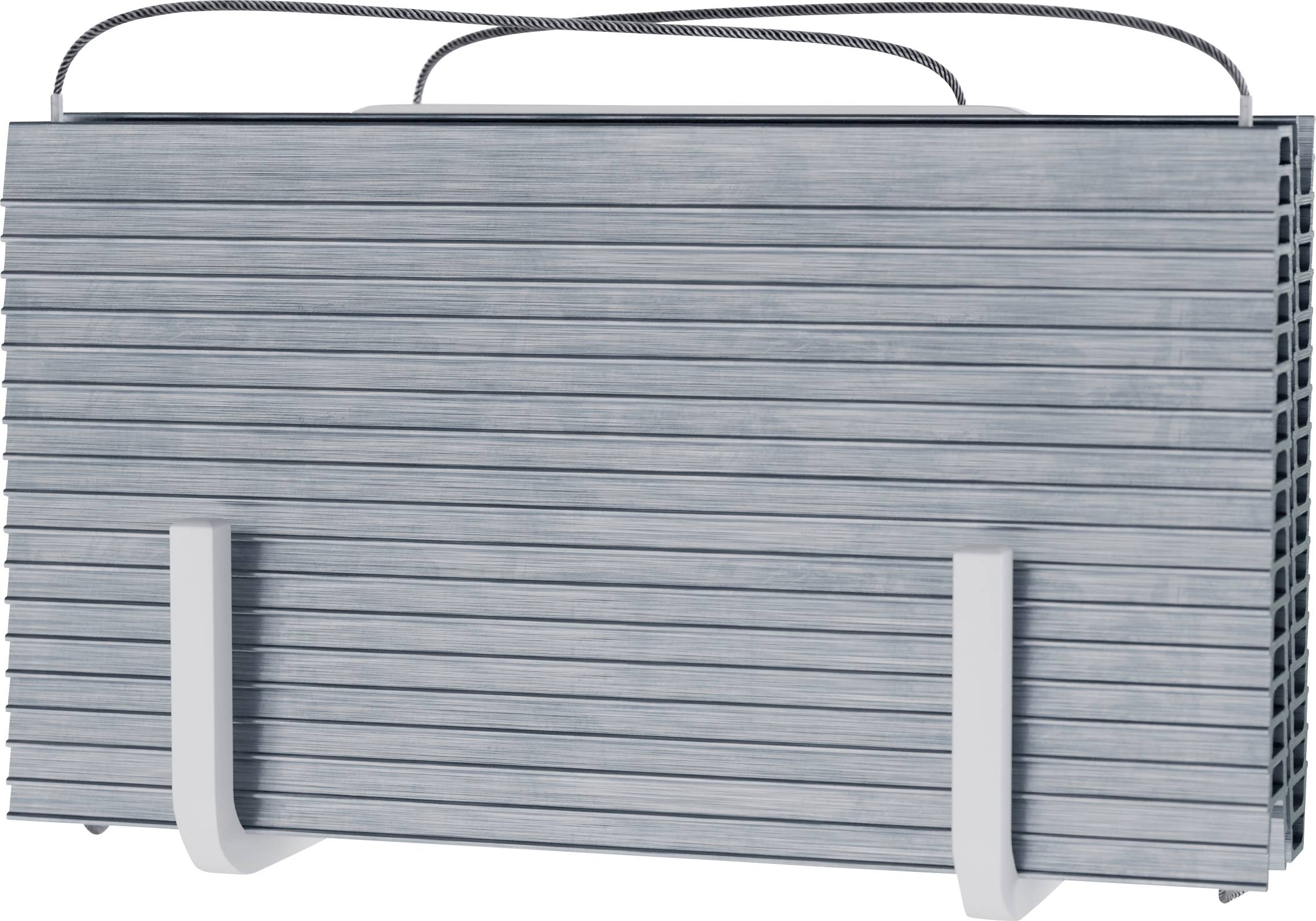 Un objet rectangulaire métallique à nervures avec une poignée sur le dessus et deux pieds de support au fond, possiblement un radiateur portable ou un refroidisseur d'air.