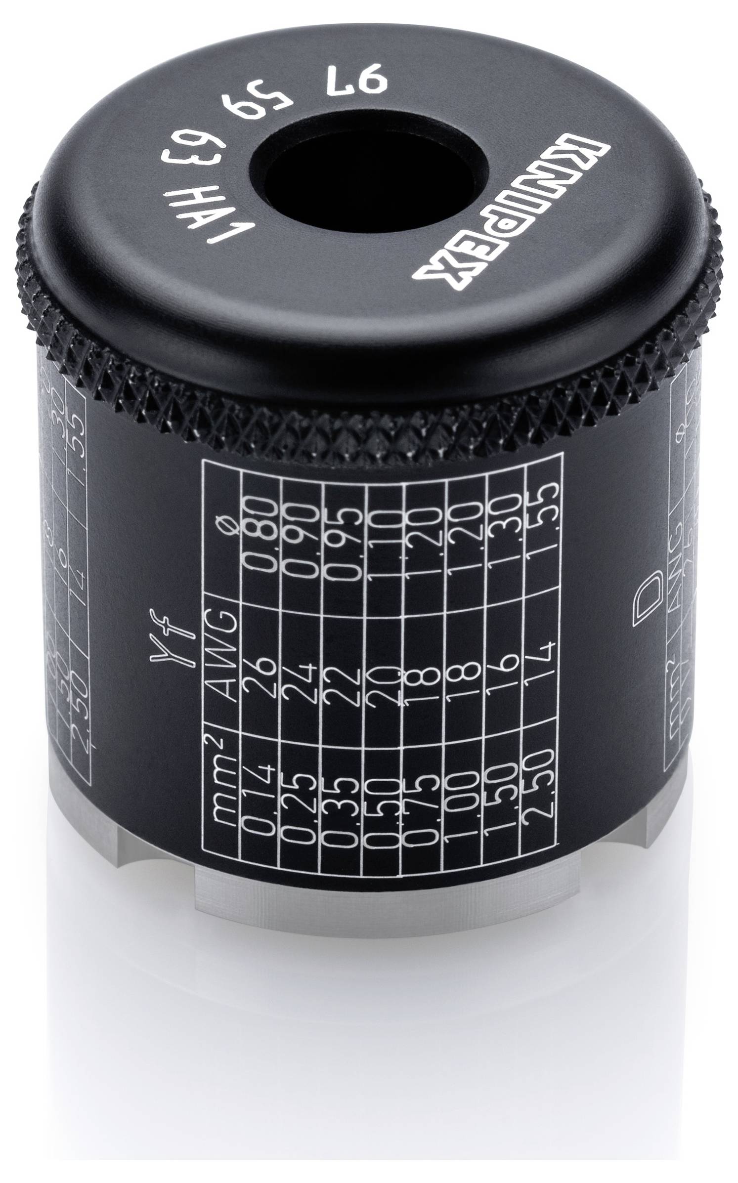 Adaptateur de lentille de caméra cylindrique noir avec filetage au sommet et tableau de compatibilité imprimé autour du corps.