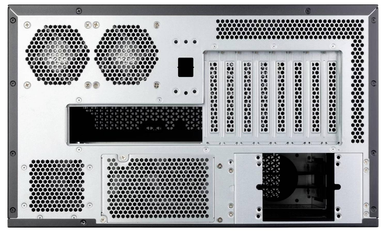 Arrière d'un boîtier informatique avec grilles de ventilation, ouverture d'alimentation électrique et plusieurs fentes d'extension pour cartes d'expansion.