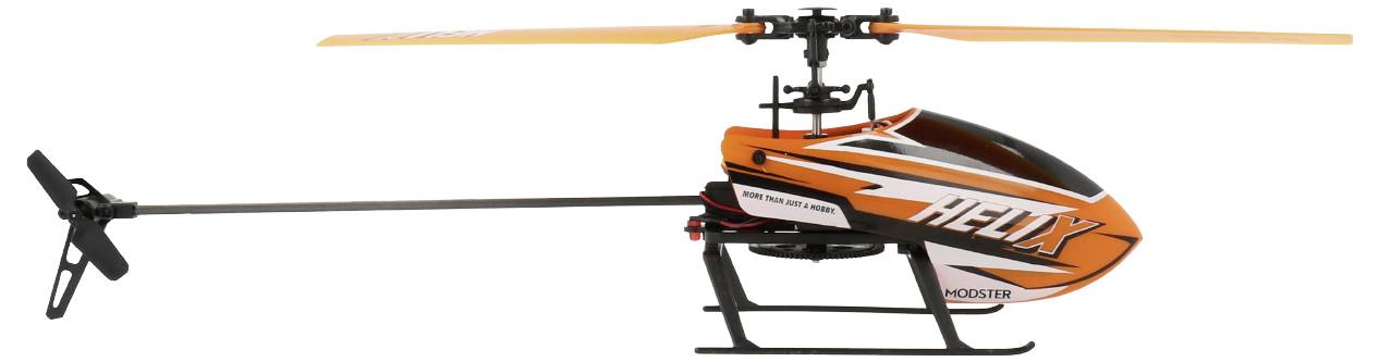 Hélicoptère radiocommandé orange et noir avec long rotor de queue, présenté en vue latérale sur fond blanc.