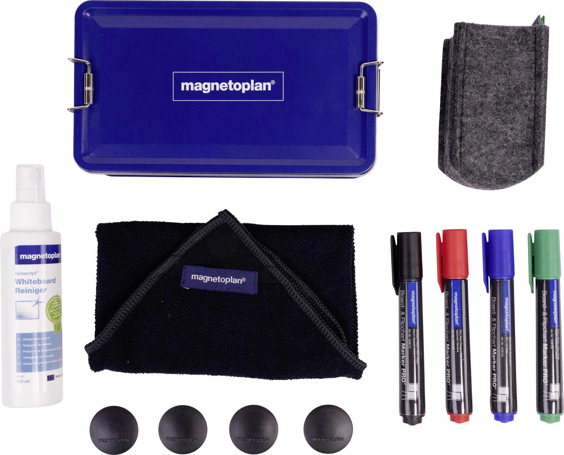 Ensemble d'accessoires pour tableau blanc Magnetoplan : plateau métallique bleu, pochette en feutre, spray de nettoyage, quatre aimants ronds et quatre marqueurs en noir, rouge, bleu et vert.