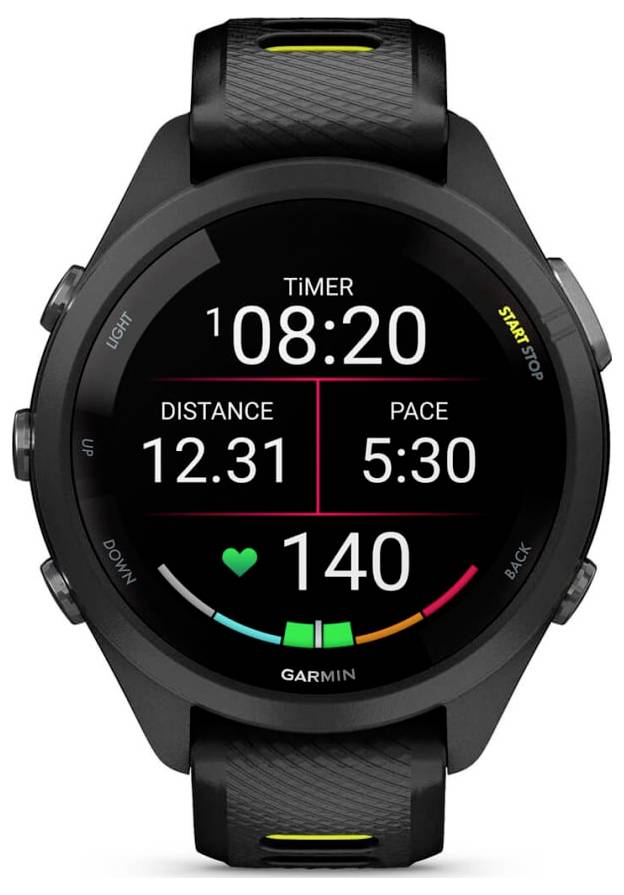 Montre intelligente Garmin affichant les statistiques d'entraînement : chronomètre 08:20, distance 12,31, allure 5:30, fréquence cardiaque 140.