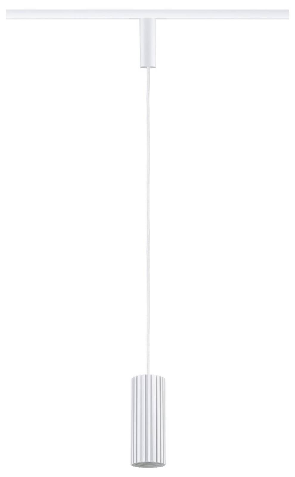 Lampe suspendue blanche avec un long cordon fin et un abat-jour cylindrique nervuré suspendu au centre sur un fond uni.
