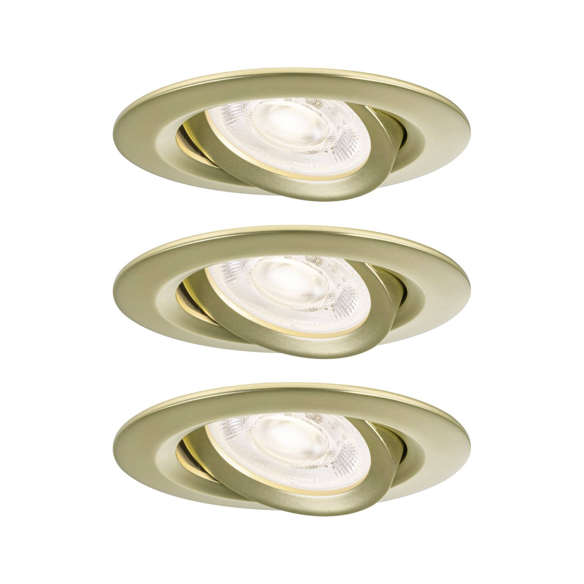 Trois luminaires encastrés au plafond en or brossé avec anneaux intérieurs ajustables, présentés sur un fond blanc.