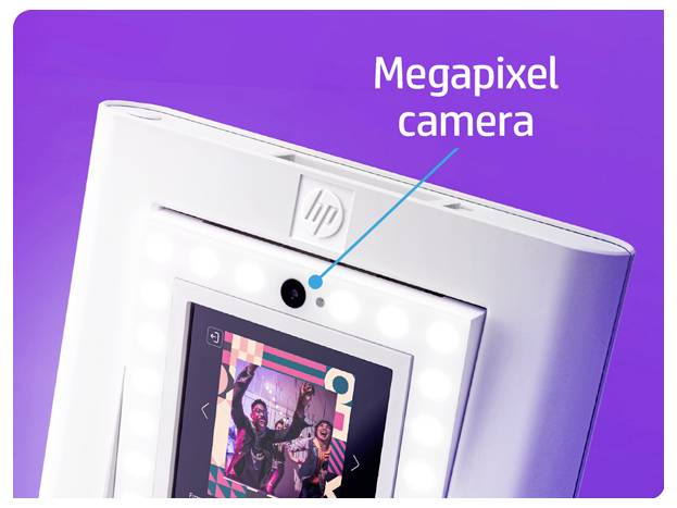Illustration d'un appareil HP blanc avec un label « Appareil photo mégapixel » pointant vers un petit objectif de caméra près de l'écran sur un fond violet.