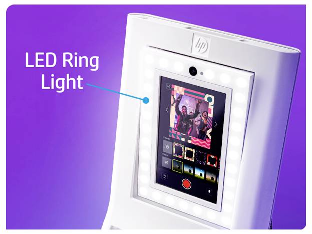 Appareil HP avec un anneau lumineux LED intégré autour d'un écran tactile, étiqueté « LED Ring Light » sur un fond violet.