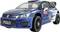 Voiture de rallye Volkswagen Polo bleu sur fond blanc, vue de face-gauche avec des autocollants de course, des roues noires, et « POLO » sur la calandre.