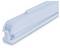 Clip-on fastener ou bouchon en plastique bleu clair avec extrémité rainurée, présenté sur fond blanc.
