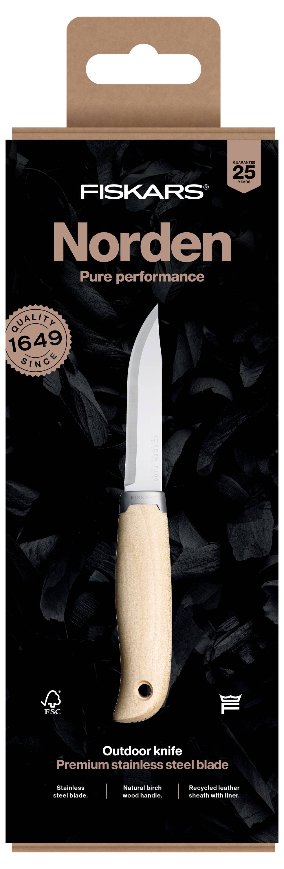 Emballage d'un couteau de plein air Fiskars Norden avec manche en bois beige, lame en acier inoxydable et boîte noire étiquetée « Fiskars Norden Pure performance » et « Couteau de plein air ».