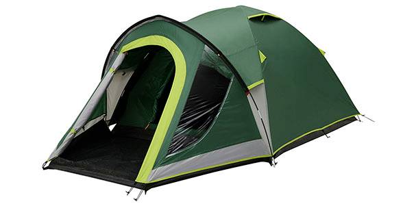 Tente de camping avec dôme vert avec entrée avant ouverte et double toit, présentée sur fond blanc.