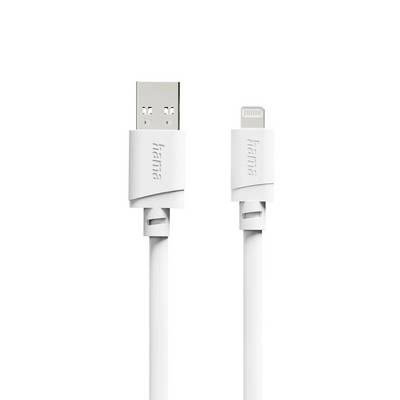 Gros plan du côté d'un ordinateur portable avec un câble blanc branché dans un port sur le bureau en bois, montrant un appareil connecté.