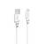 Câble de charge blanc USB-A vers Lightning sur un fond uni, avec le nom de marque « milan » imprimé sur les deux connecteurs.