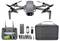 Drone quadricoptère pliable gris avec caméra, télécommande, batterie, chargeur, hélices de rechange, outil et étui de transport présentés comme un kit produit complet.