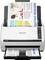 Scanner-imprimante Epson alimentant une brochure par le haut et produisant une page numérisée, montrant le flux de travail de numérisation de documents et d'impression.