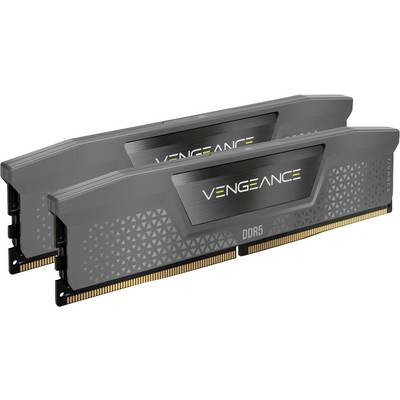 Deux barrettes de RAM de bureau DDR5 Corsair Vengeance noires sur un fond blanc, présentées à côté l'une de l'autre en angle.