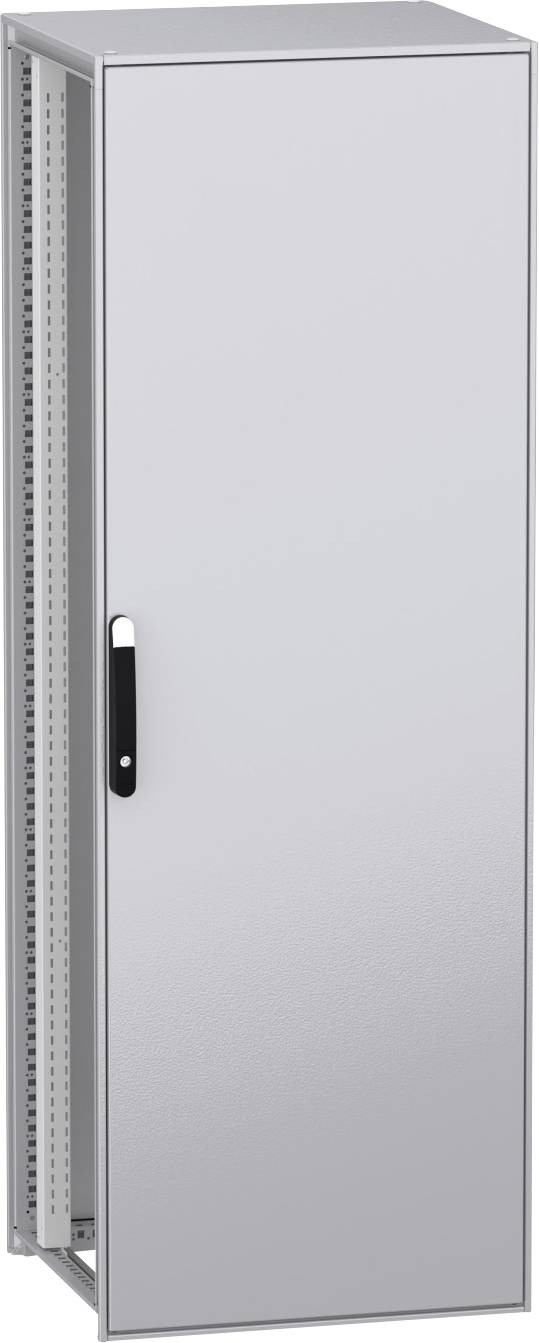 Grand armoire serveur métallique grise ou baie de brassage réseau avec une porte avant, légèrement ouverte, révélant les rails de montage à l'intérieur.
