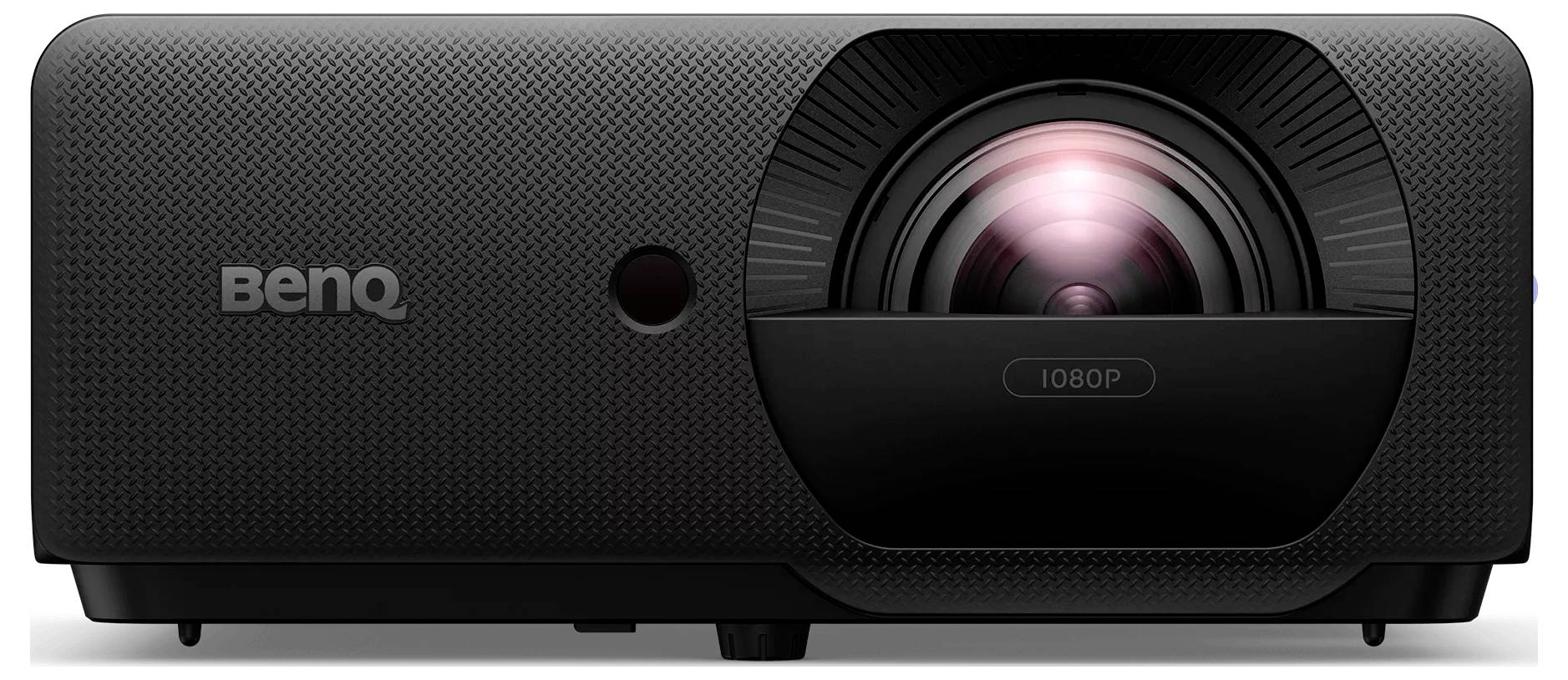 Projecteur BenQ noir vue de face avec grand objectif sur la droite et étiquette « 1080P » sur le boîtier de l'objectif.
