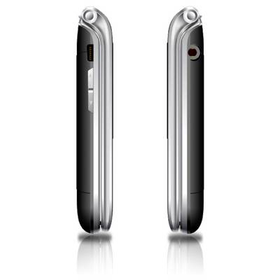 Vue latérale d'un smartphone argenté et élégant montré de face et de dos, mettant en évidence son profil mince et la lentille de l'appareil photo.