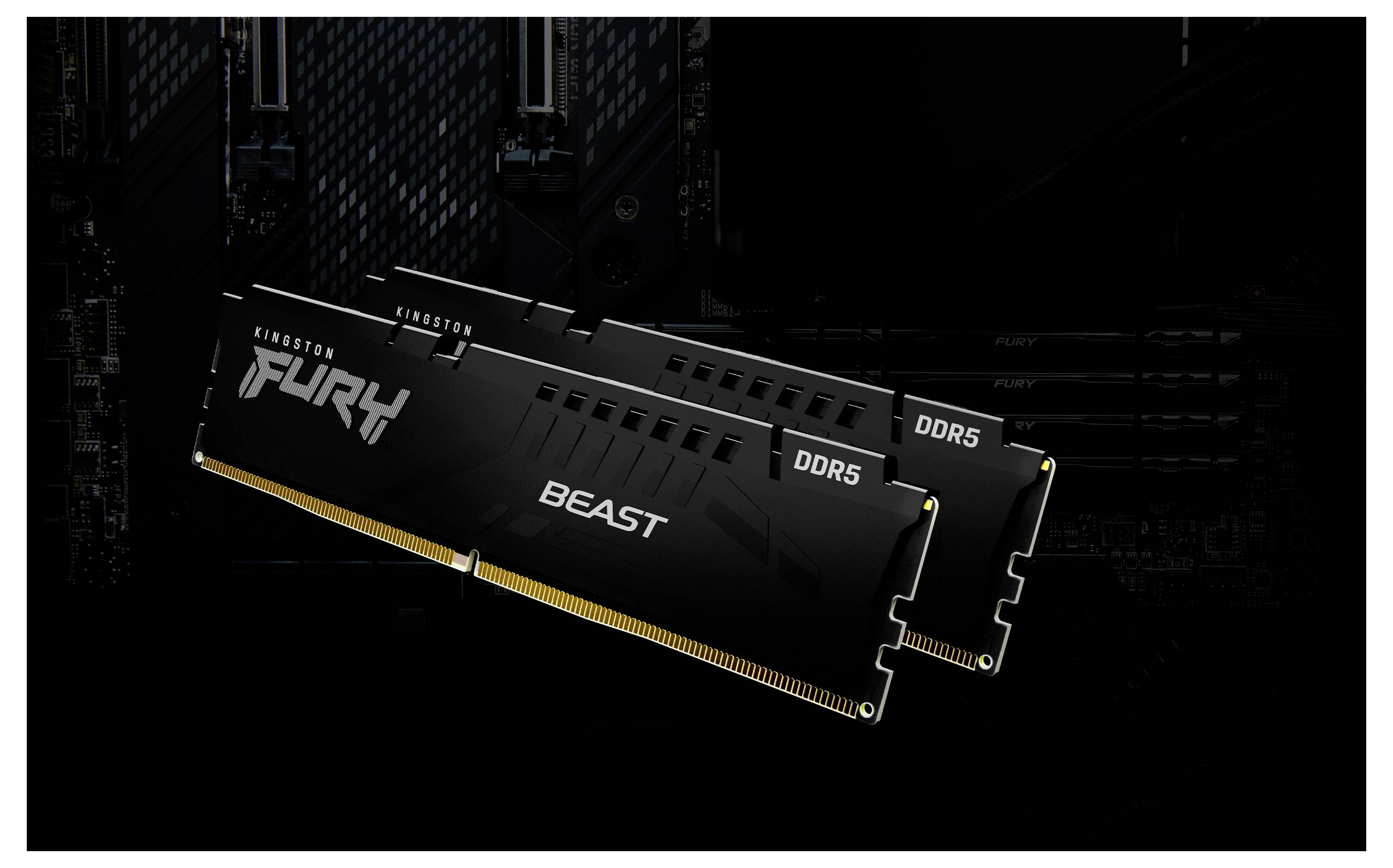 Trois modules de RAM Kingston Fury Beast DDR5 affichés sur un fond sombre et futuriste.