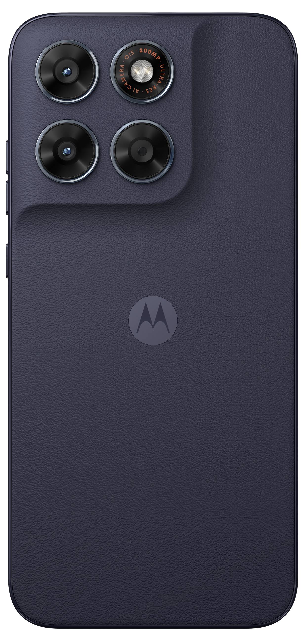 Arrière d'un smartphone Motorola noir foncé avec un ensemble de triple appareil photo et un logo Motorola centré.