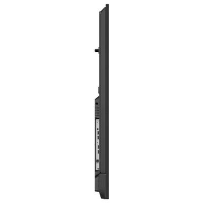 Vue latérale d'un panneau industriel noir ou moniteur avec un port connecteur monté et un panneau latéral aéré.