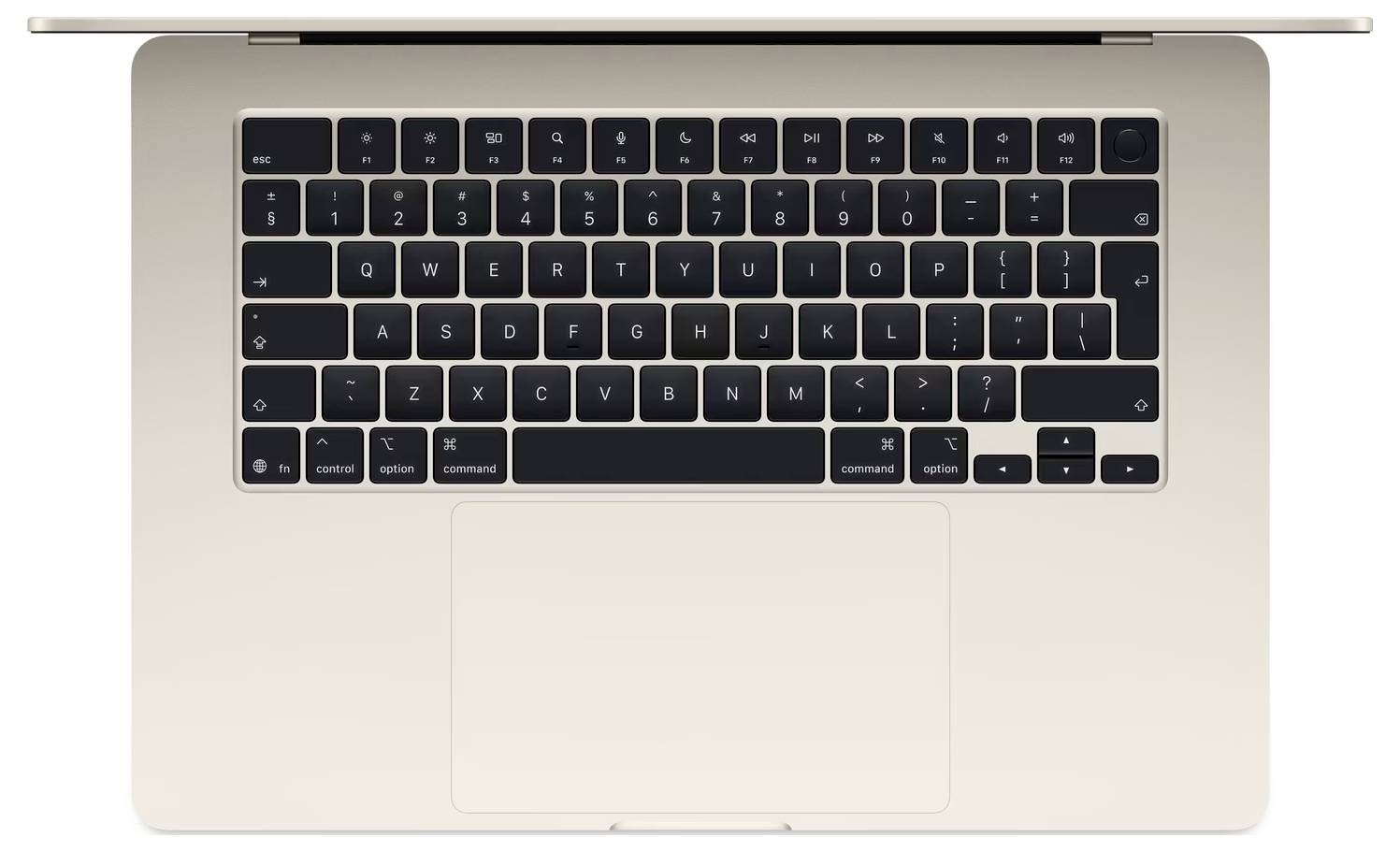 Vue de dessus d'un MacBook ouvert avec un clavier noir et un grand trackpad sur un boîtier clair.