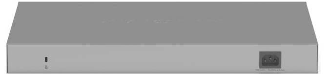 Vue de face d'un appareil électronique rectangulaire gris ou d'une alimentation électrique avec un petit voyant d'état sur la gauche et une prise d'entrée d'alimentation sur la droite.