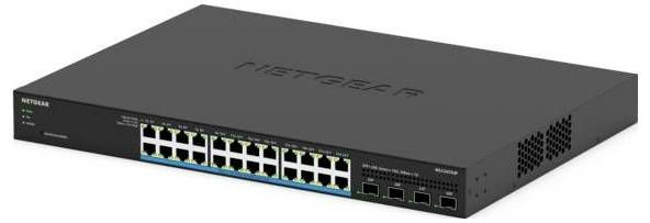 Commutateur réseau NETGEAR noir avec plusieurs ports Ethernet et voyants de statut, présenté dans une image de style produit sur fond blanc.