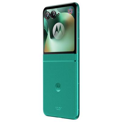 Vue de face d'un smartphone Motorola Moto AI Edge 70 avec un fond d'écran floral sombre et la marque « moto ai » affichée à l'écran.